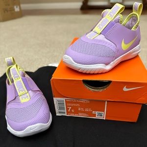 Nike Flex Runners